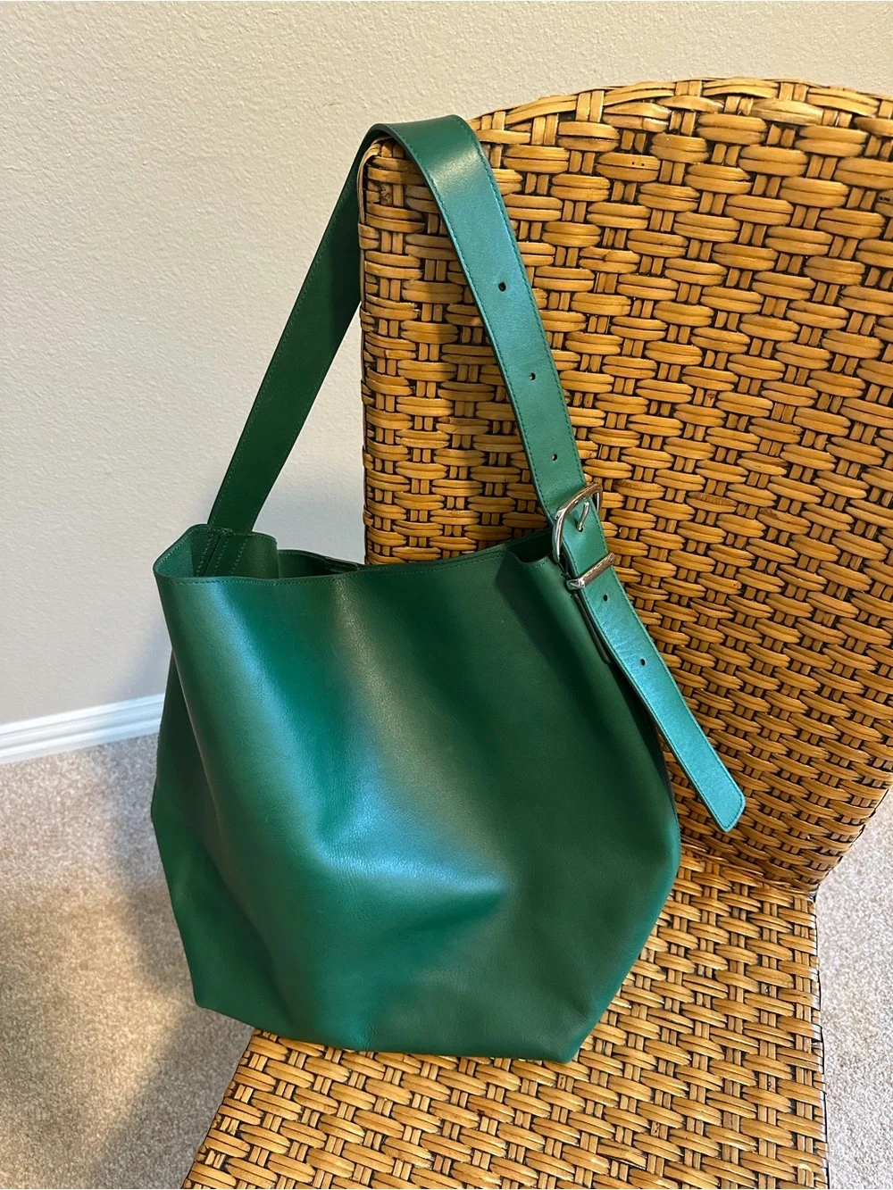 ☀️ New! MADEWELL Essential Extra-Large Bucket Tote in Golf Green